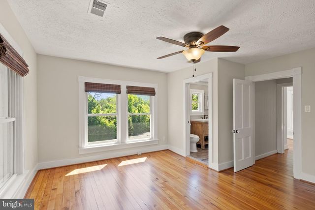 37151 BRANCHRIVER, Hillsboro, VA 20132