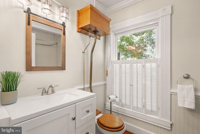 37151 BRANCHRIVER, Hillsboro, VA 20132