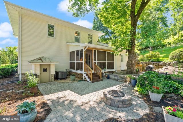 37151 BRANCHRIVER, Hillsboro, VA 20132