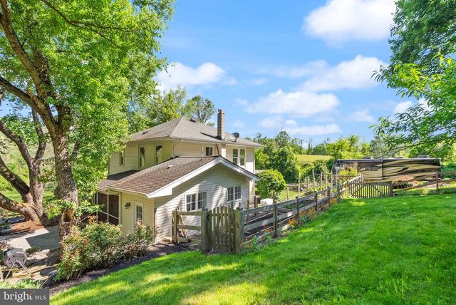 37151 BRANCHRIVER, Hillsboro, VA 20132