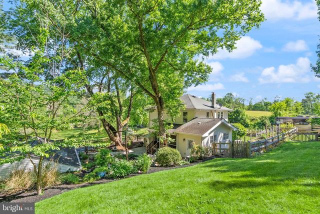 37151 BRANCHRIVER, Hillsboro, VA 20132