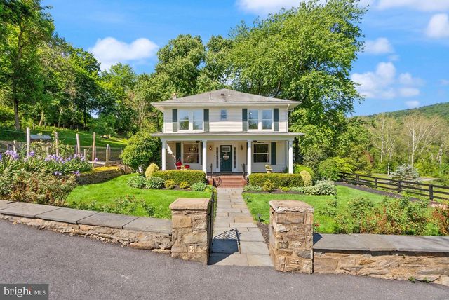 37151 BRANCHRIVER, Hillsboro, VA 20132