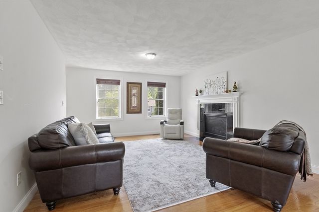 18 Railroad Avenue, Wilmington, MA 01887