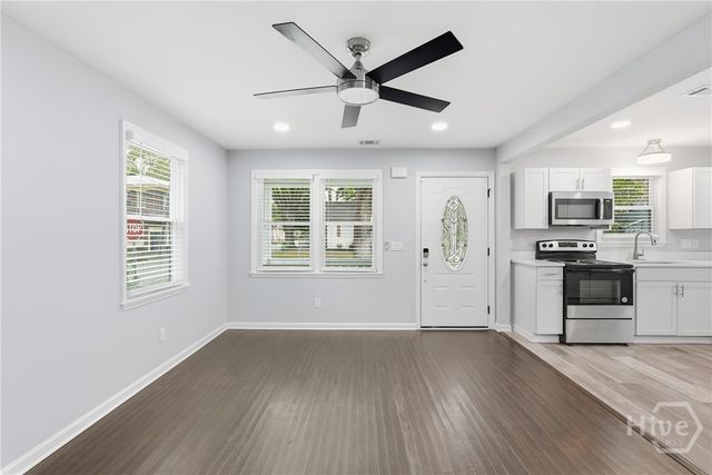 701 E 35th Street, Savannah, GA 31401