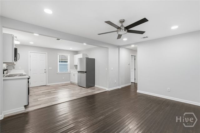 701 E 35th Street, Savannah, GA 31401