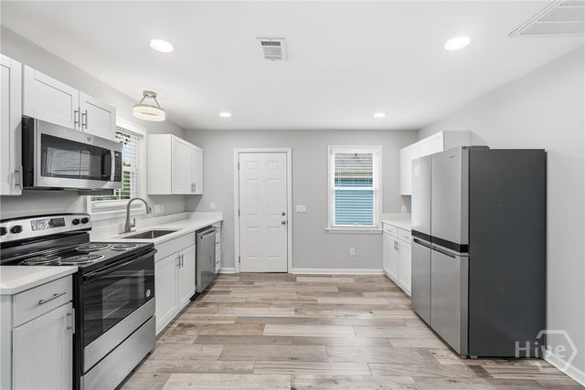 701 E 35th Street, Savannah, GA 31401