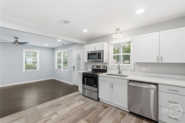 701 E 35th Street, Savannah, GA 31401