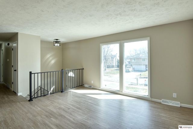 2212 N 143rd Avenue, Omaha, NE 68164