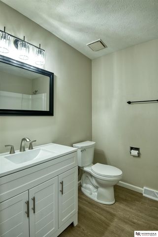 2212 N 143rd Avenue, Omaha, NE 68164