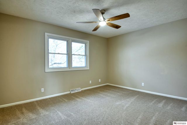 2212 N 143rd Avenue, Omaha, NE 68164