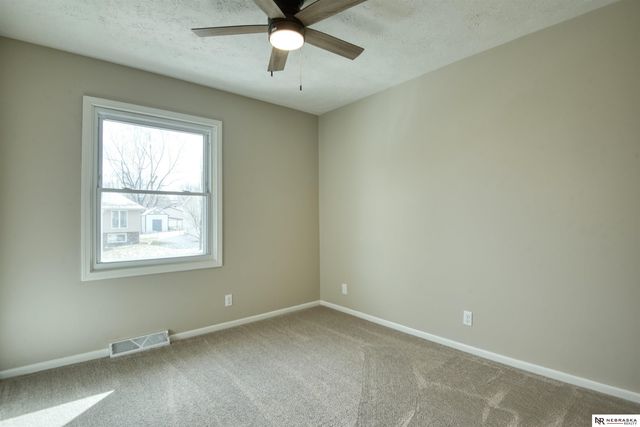 2212 N 143rd Avenue, Omaha, NE 68164