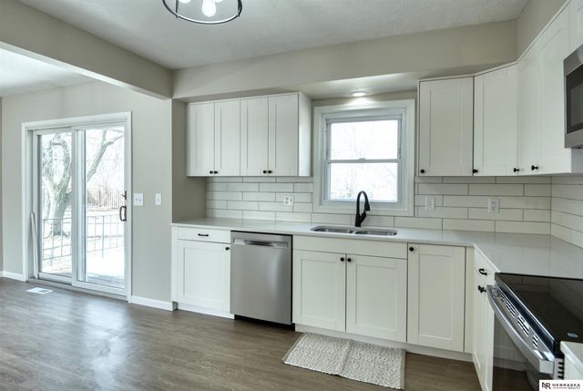 2212 N 143rd Avenue, Omaha, NE 68164