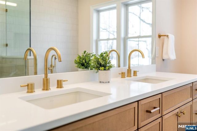 63 Montclair Avenue, Montclair, NJ 07042