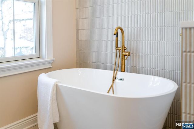 63 Montclair Avenue, Montclair, NJ 07042