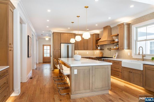 63 Montclair Avenue, Montclair, NJ 07042