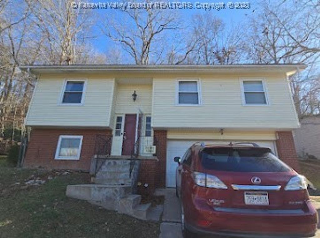 2600 Shadyside Road, St Albans, WV 25177