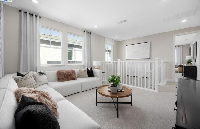 339 339 E Bobby Glen, Mountain House, CA 95391