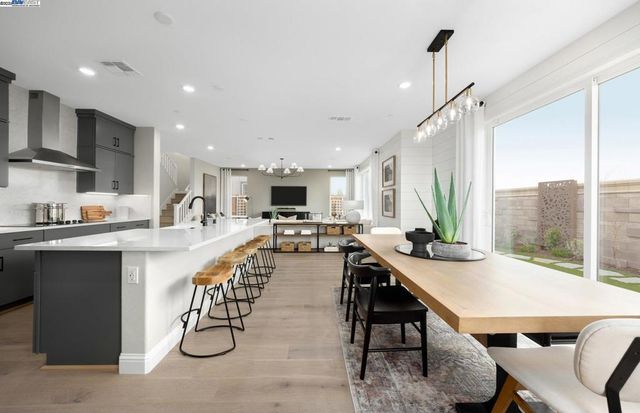 339 339 E Bobby Glen, Mountain House, CA 95391