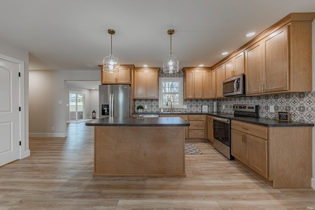 441 Lawrence Drive, Mount Vernon, IN 47620