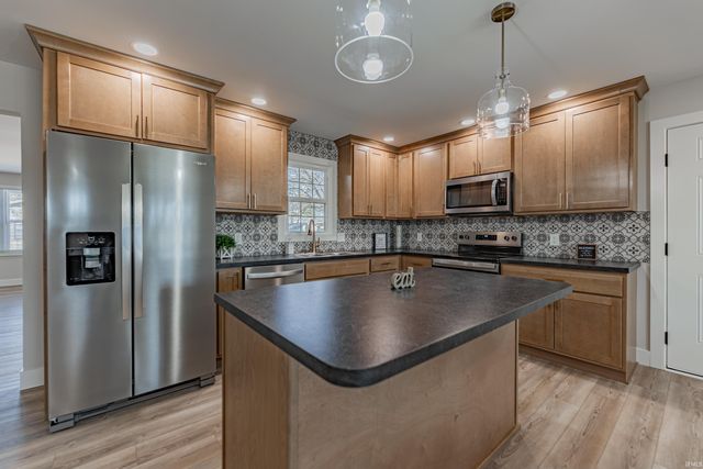 441 Lawrence Drive, Mount Vernon, IN 47620