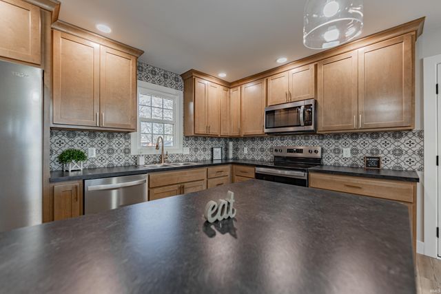 441 Lawrence Drive, Mount Vernon, IN 47620