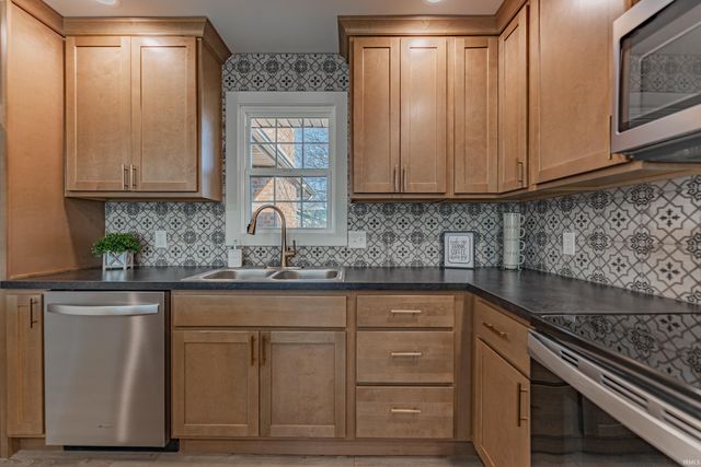 441 Lawrence Drive, Mount Vernon, IN 47620