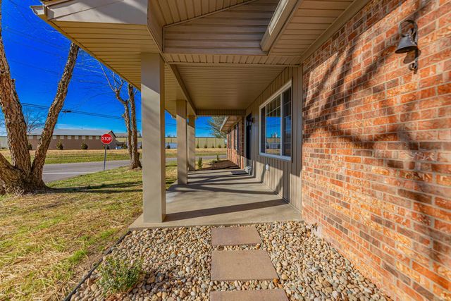 441 Lawrence Drive, Mount Vernon, IN 47620