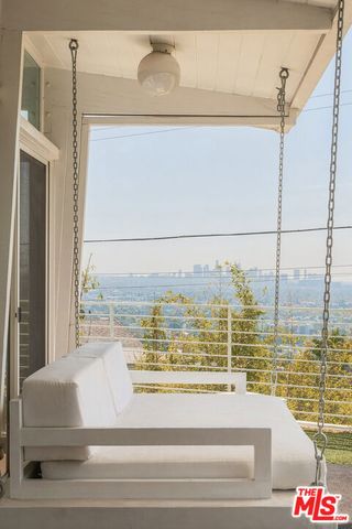 8411 Hollywood Boulevard, Los Angeles, CA 90069