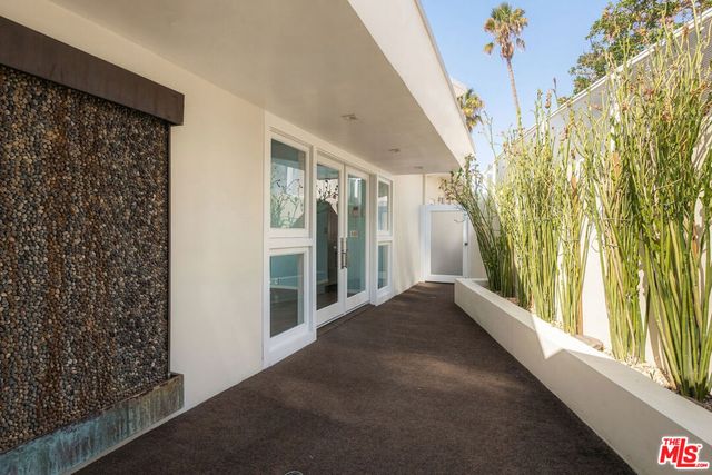 8411 Hollywood Boulevard, Los Angeles, CA 90069