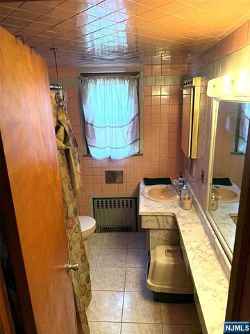 193 Macarthur Avenue, Garfield, NJ 07026