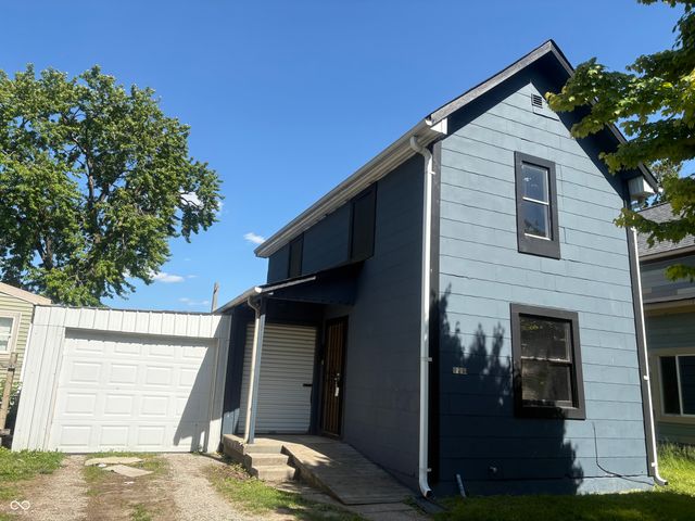 2221 Station Street, Indianapolis, IN 46218