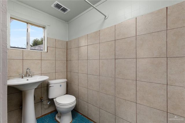 1022 E Filmore Avenue, Harlingen, TX 78550