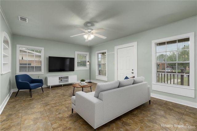 1022 E Filmore Avenue, Harlingen, TX 78550