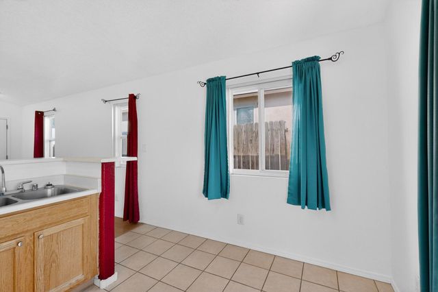 1632 Fox Hill Place SW, Albuquerque, NM 87121