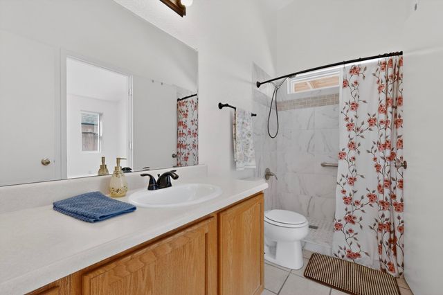 1632 Fox Hill Place SW, Albuquerque, NM 87121