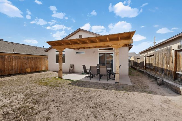 1632 Fox Hill Place SW, Albuquerque, NM 87121