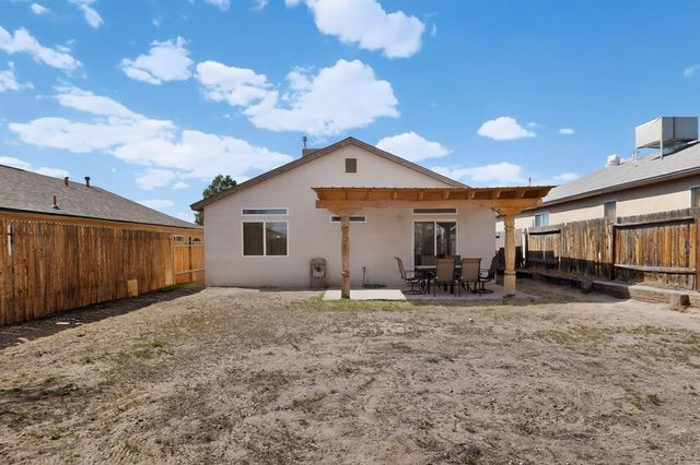 1632 Fox Hill Place SW, Albuquerque, NM 87121