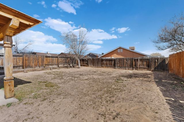 1632 Fox Hill Place SW, Albuquerque, NM 87121