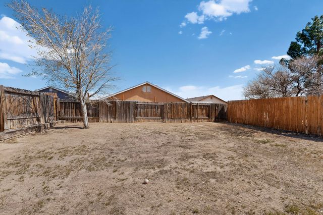 1632 Fox Hill Place SW, Albuquerque, NM 87121