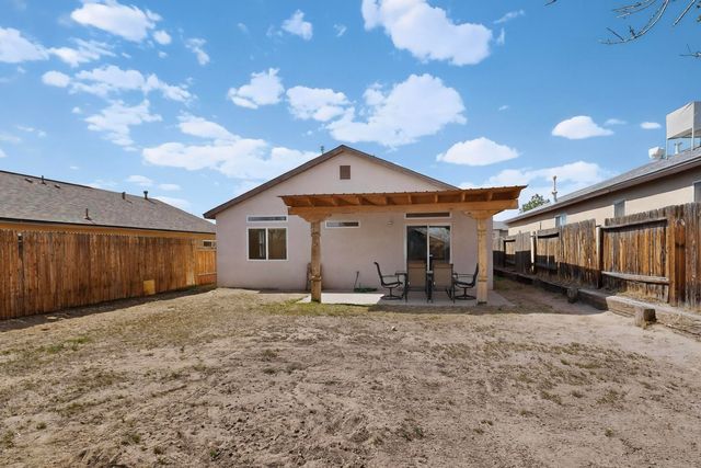 1632 Fox Hill Place SW, Albuquerque, NM 87121