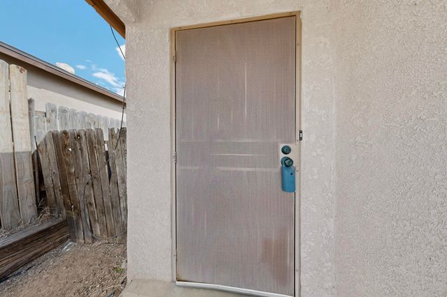 1632 Fox Hill Place SW, Albuquerque, NM 87121