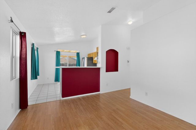 1632 Fox Hill Place SW, Albuquerque, NM 87121