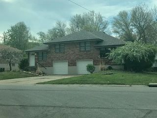 200 NE Knox Street, Blue Springs, MO 64014