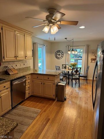 206 Autumn WAY, Yorktown, VA 23693