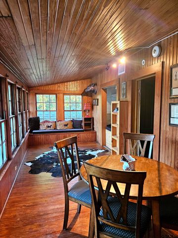 301 W Larissa, Jacksonville, TX 75766