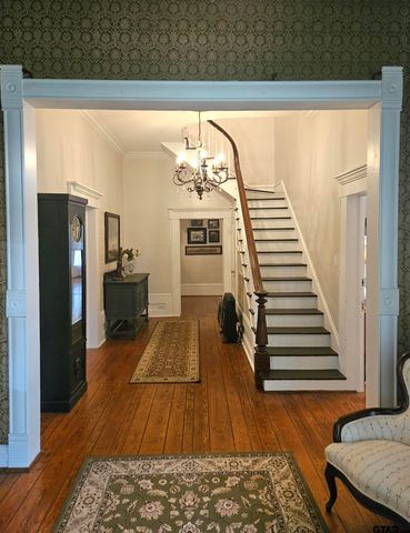 301 W Larissa, Jacksonville, TX 75766