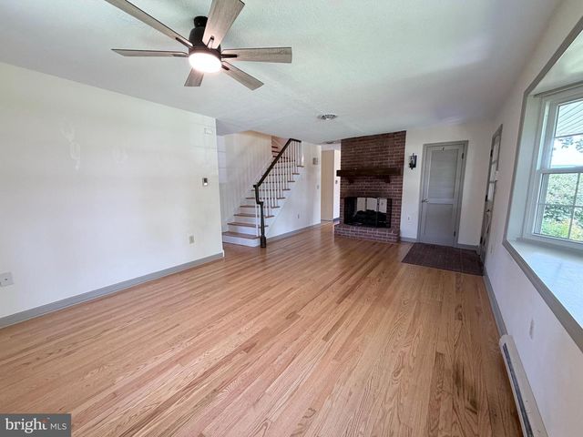 1248 CHERRY TREE LANE, Chambersburg, PA 17202