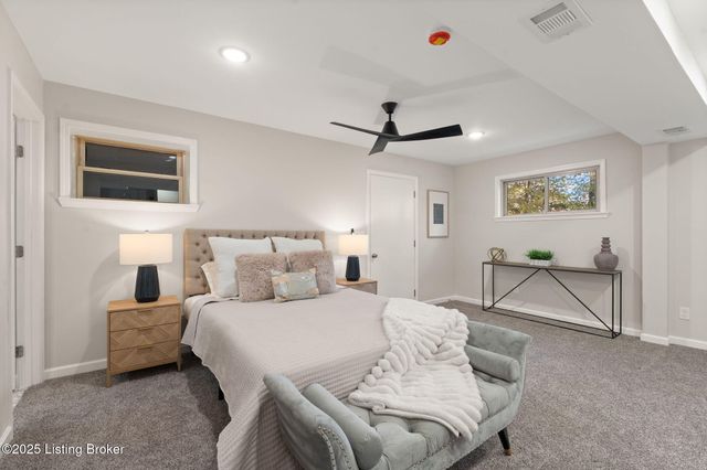 5901 Stansbury Ln, Louisville, KY 40291