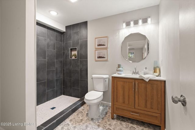 5901 Stansbury Ln, Louisville, KY 40291