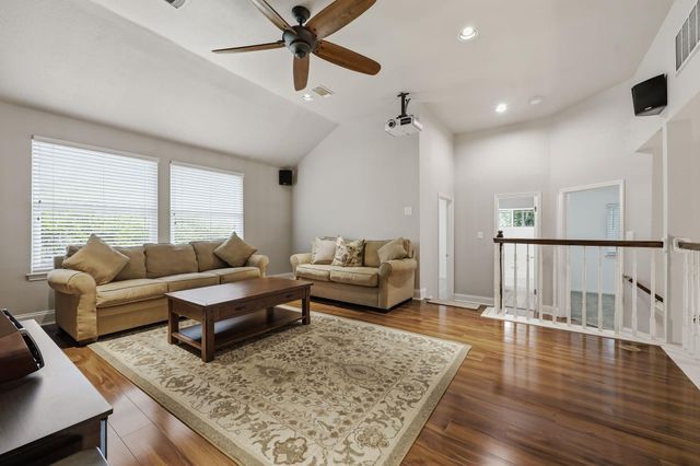 12621 Cinchring LN, Austin, TX 78727